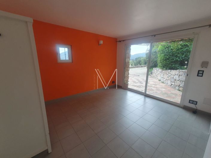 Image No.19-3 Bed House for sale