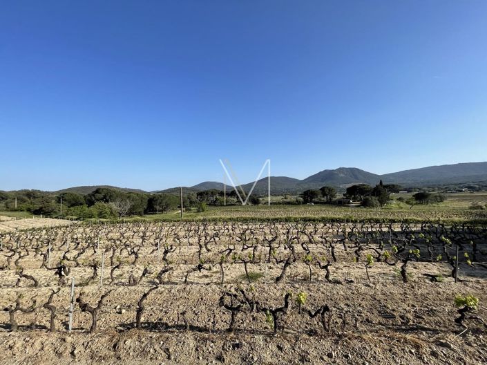 Image No.24-3 Bed House for sale