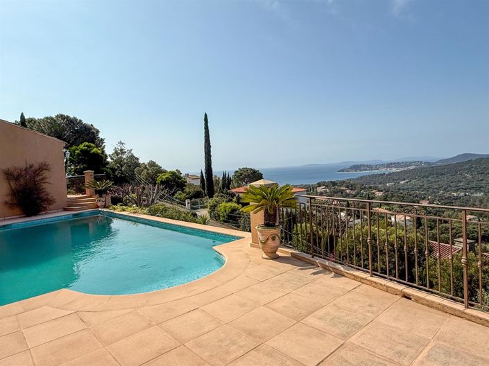 Image No.1-4 Bed House for sale