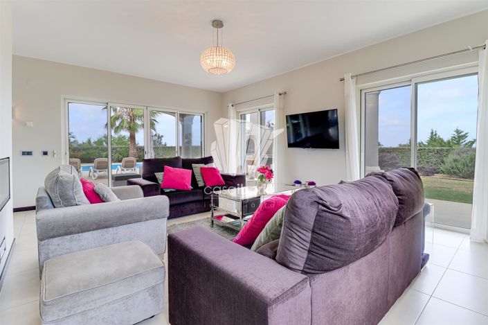 Image No.36-5 Bed House for sale