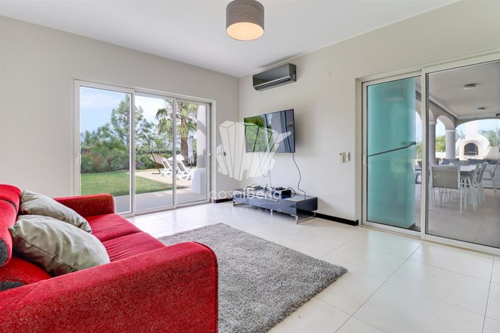 Image No.48-5 Bed House for sale