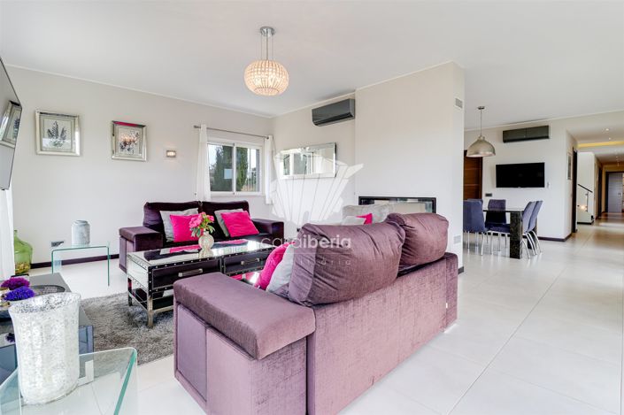 Image No.52-5 Bed House for sale