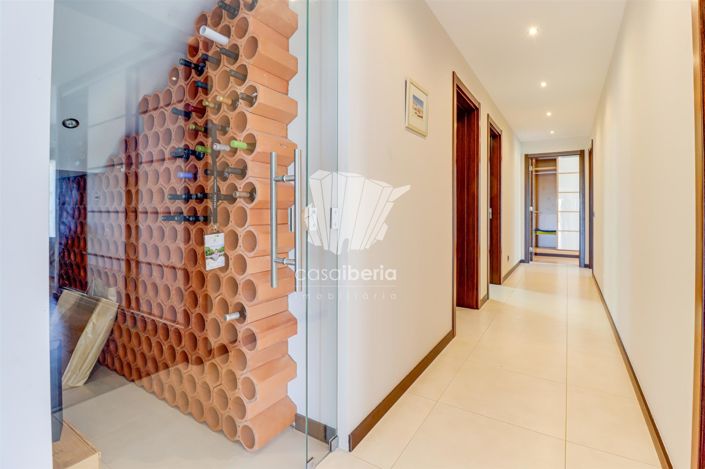 Image No.53-5 Bed House for sale