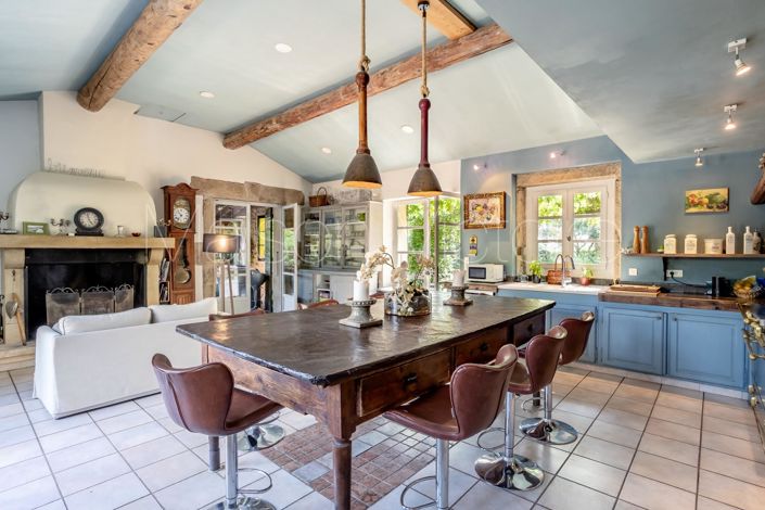 Image No.6-6 Bed House for sale