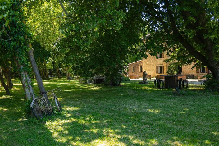 Image No.3-8 Bed House for sale