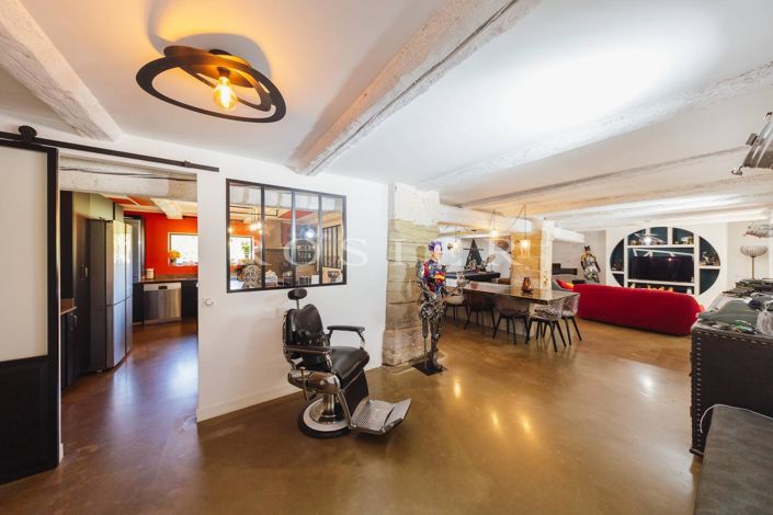 Image No.6-8 Bed House for sale