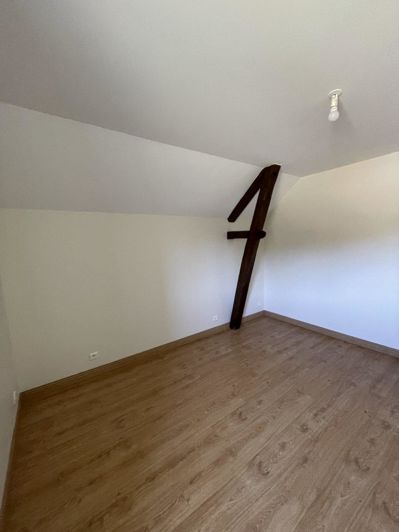 Image No.12-4 Bed House for sale