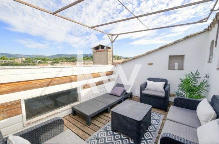 Image No.1-4 Bed House for sale