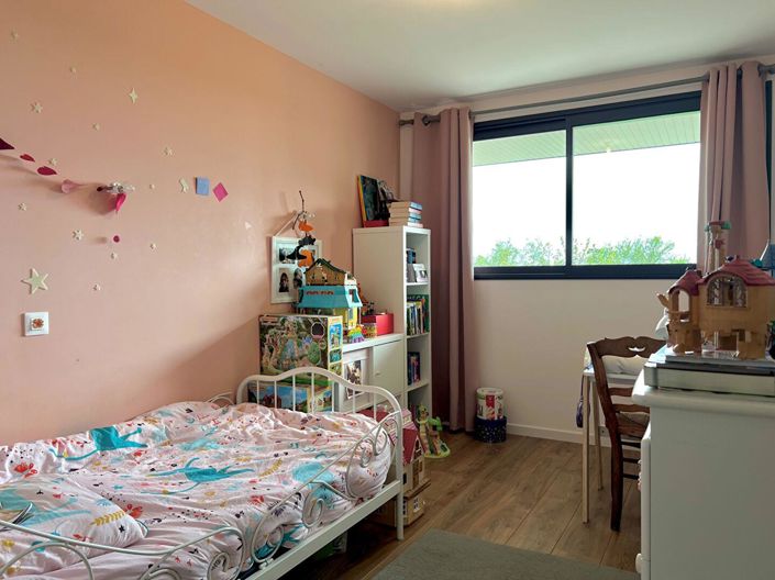 Image No.12-4 Bed House for sale