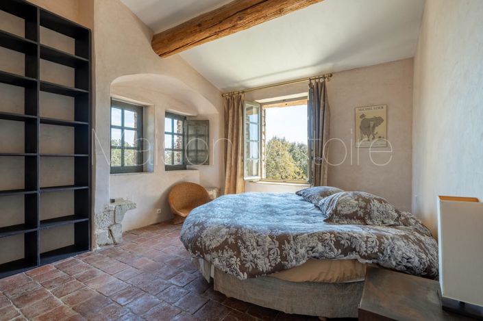 Image No.17-4 Bed House for sale