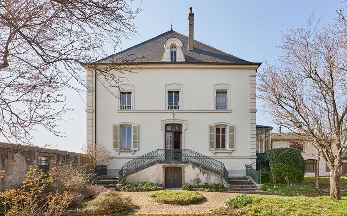 Image No.1-5 Bed Property for sale