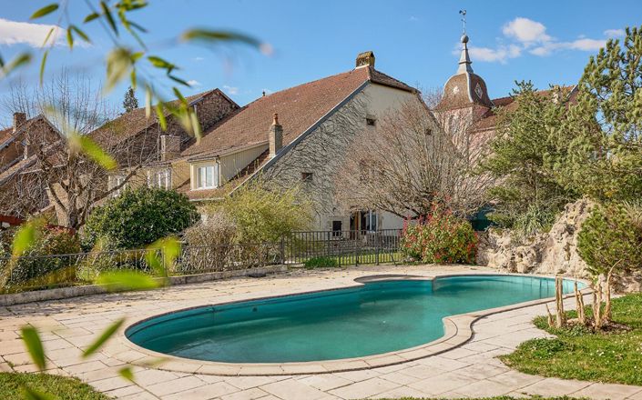 Image No.1-6 Bed House for sale