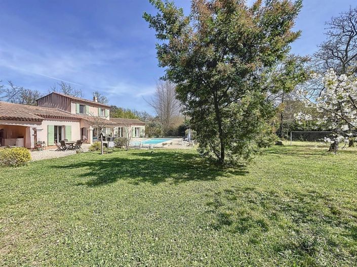 Image No.1-4 Bed House for sale