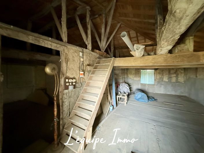 Image No.10-3 Bed House for sale