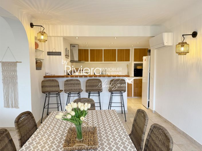 Image No.10-5 Bed House for sale