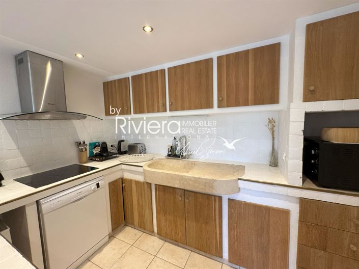 Image No.11-5 Bed House for sale