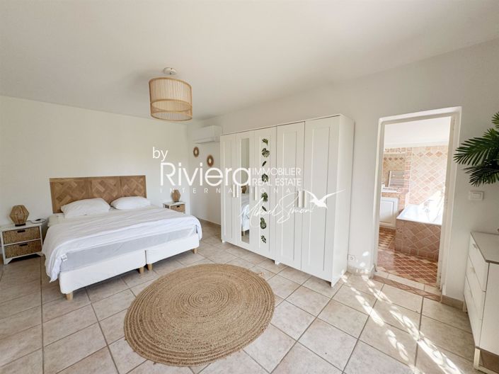 Image No.20-5 Bed House for sale