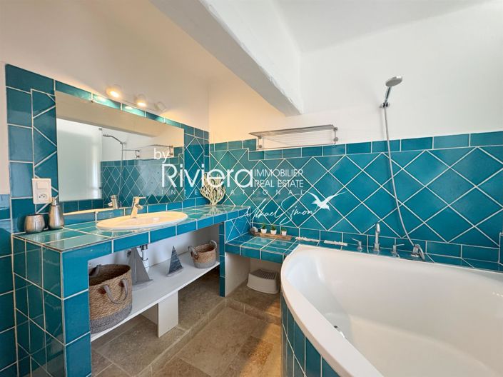 Image No.22-5 Bed House for sale