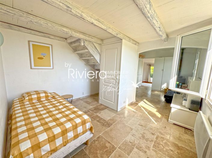 Image No.26-5 Bed House for sale