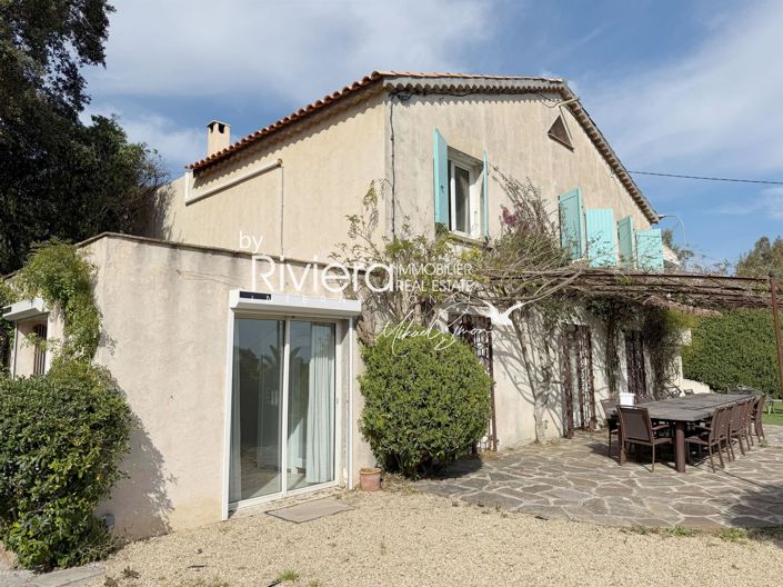 Image No.7-5 Bed House for sale