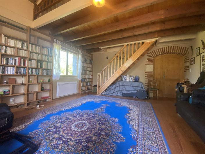 Image No.5-2 Bed House for sale