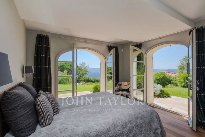 Image No.21-4 Bed House for sale