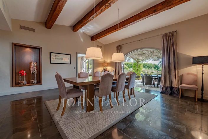 Image No.9-4 Bed House for sale