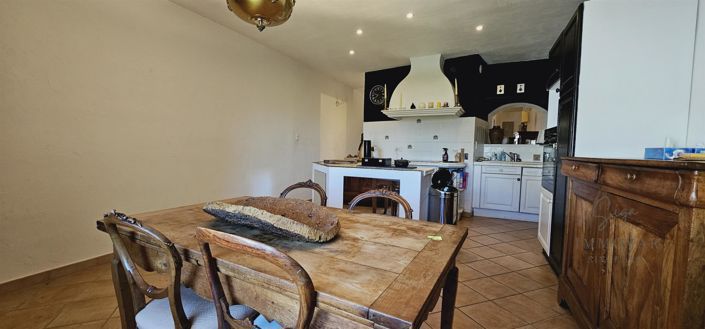 Image No.1-3 Bed House for sale