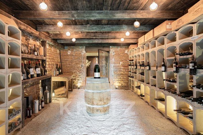 Image No.19-12 Bed House for sale