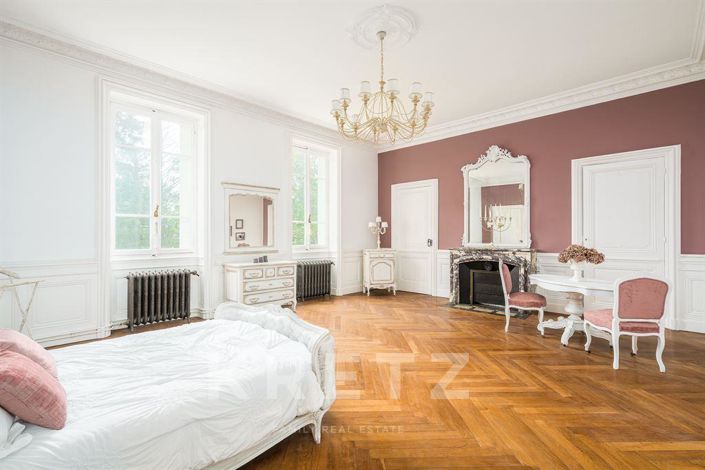 Image No.9-12 Bed House for sale