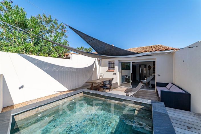 Herault, House