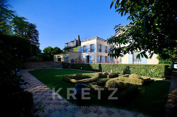 Image No.1-10 Bed House for sale