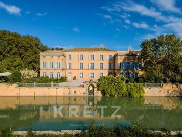 1 - Aix-en-Provence, Property