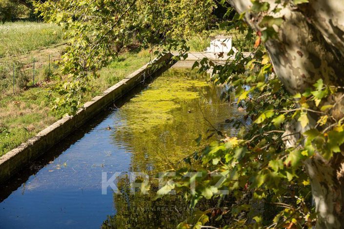 Image No.23-8 Bed Property for sale