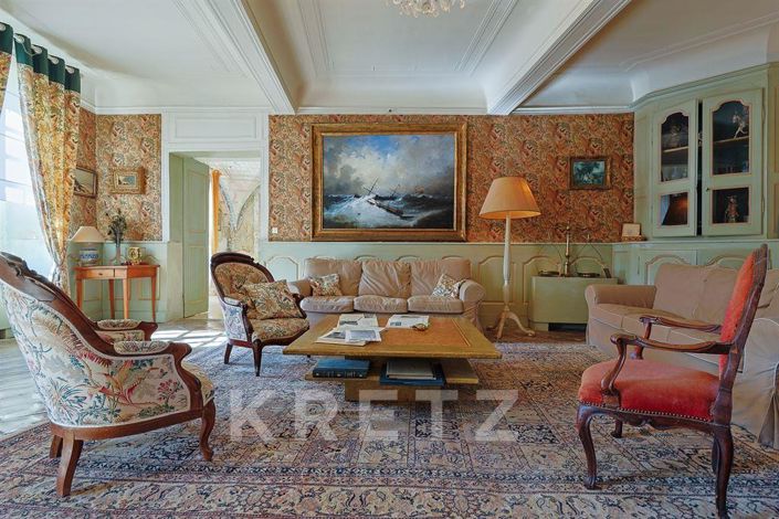 Image No.5-8 Bed Property for sale