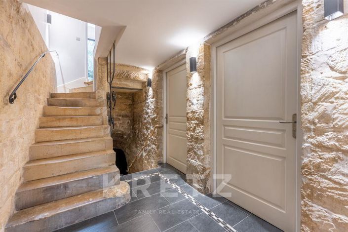 Image No.11-7 Bed House for sale