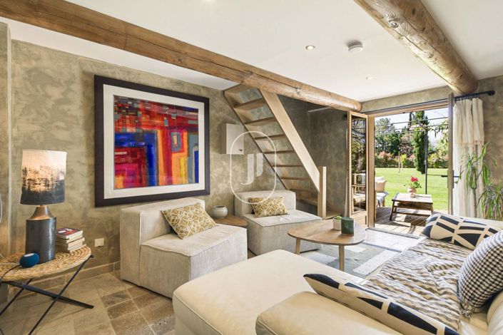 Image No.4-5 Bed House for sale