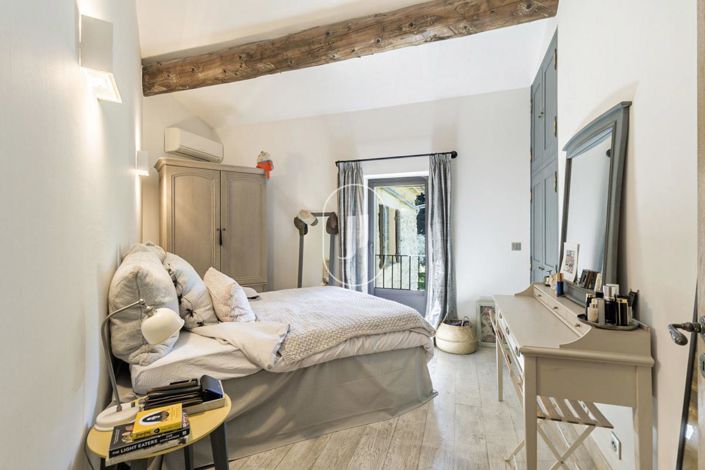 Image No.7-5 Bed House for sale