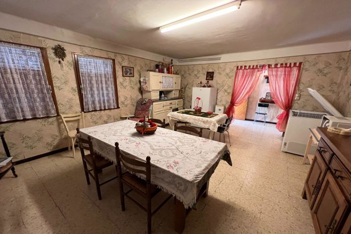 Image No.8-4 Bed House for sale