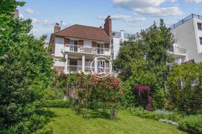 1 - Suresnes, Maison