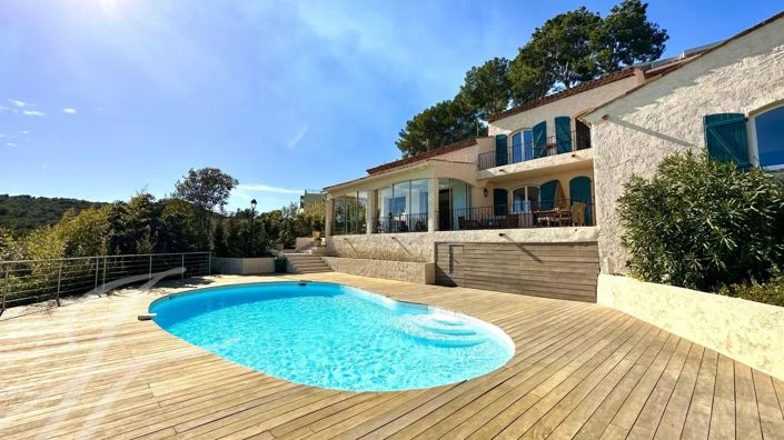 Image No.1-4 Bed House for sale