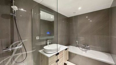 axvmoi3laa69tog613