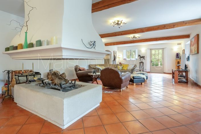 Image No.16-5 Bed House for sale