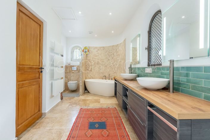 Image No.21-5 Bed House for sale