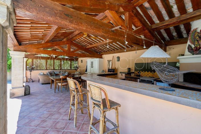 Image No.9-5 Bed House for sale