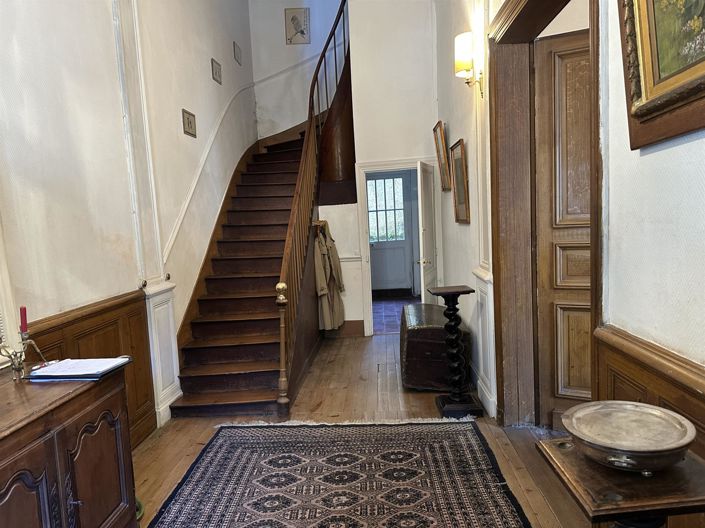 Image No.1-4 Bed House for sale