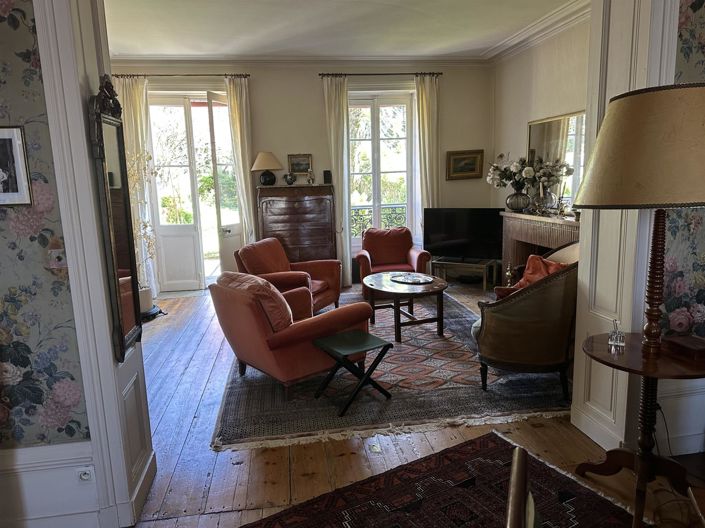 Image No.6-4 Bed House for sale