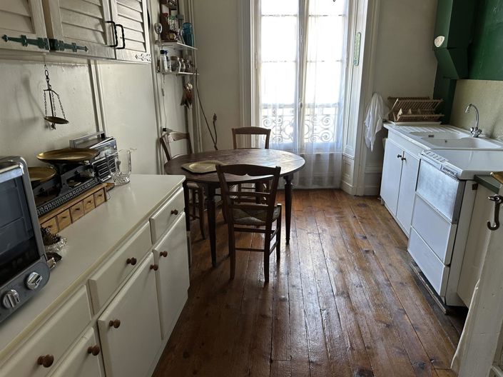 Image No.8-4 Bed House for sale