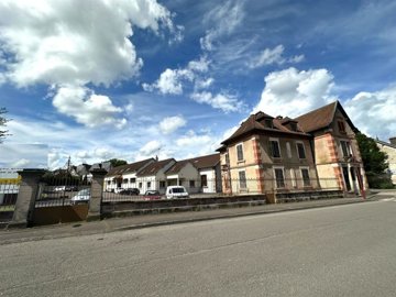 1 - Franche-Comté, House
