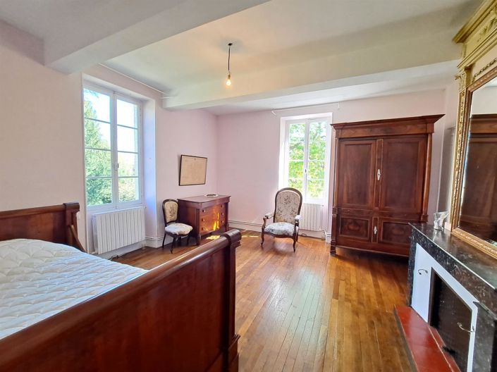 Image No.17-6 Bed House for sale